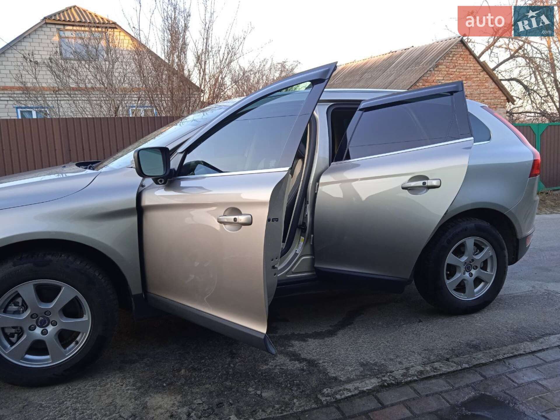 Volvo XC60 2012 VIN YV4952DL8C2343640 фото оголошення 27 з 37