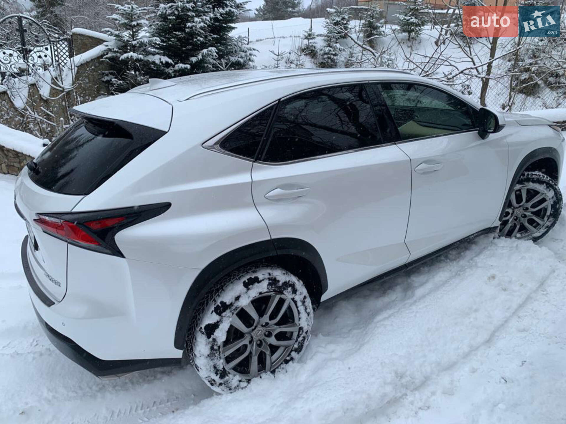Lexus NX 2016 VIN JTJYARBZ7G2036179 фото оголошення 4 з 8