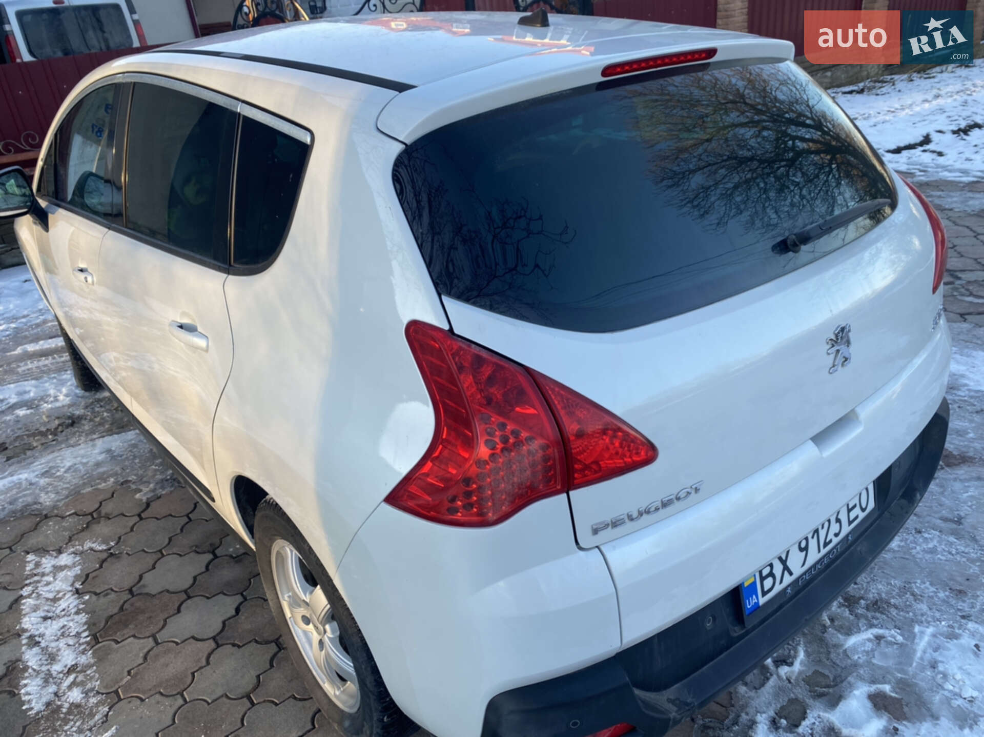 Peugeot 3008 2010 VIN VF30U9HR8AS303481 фото оголошення 4 з 19