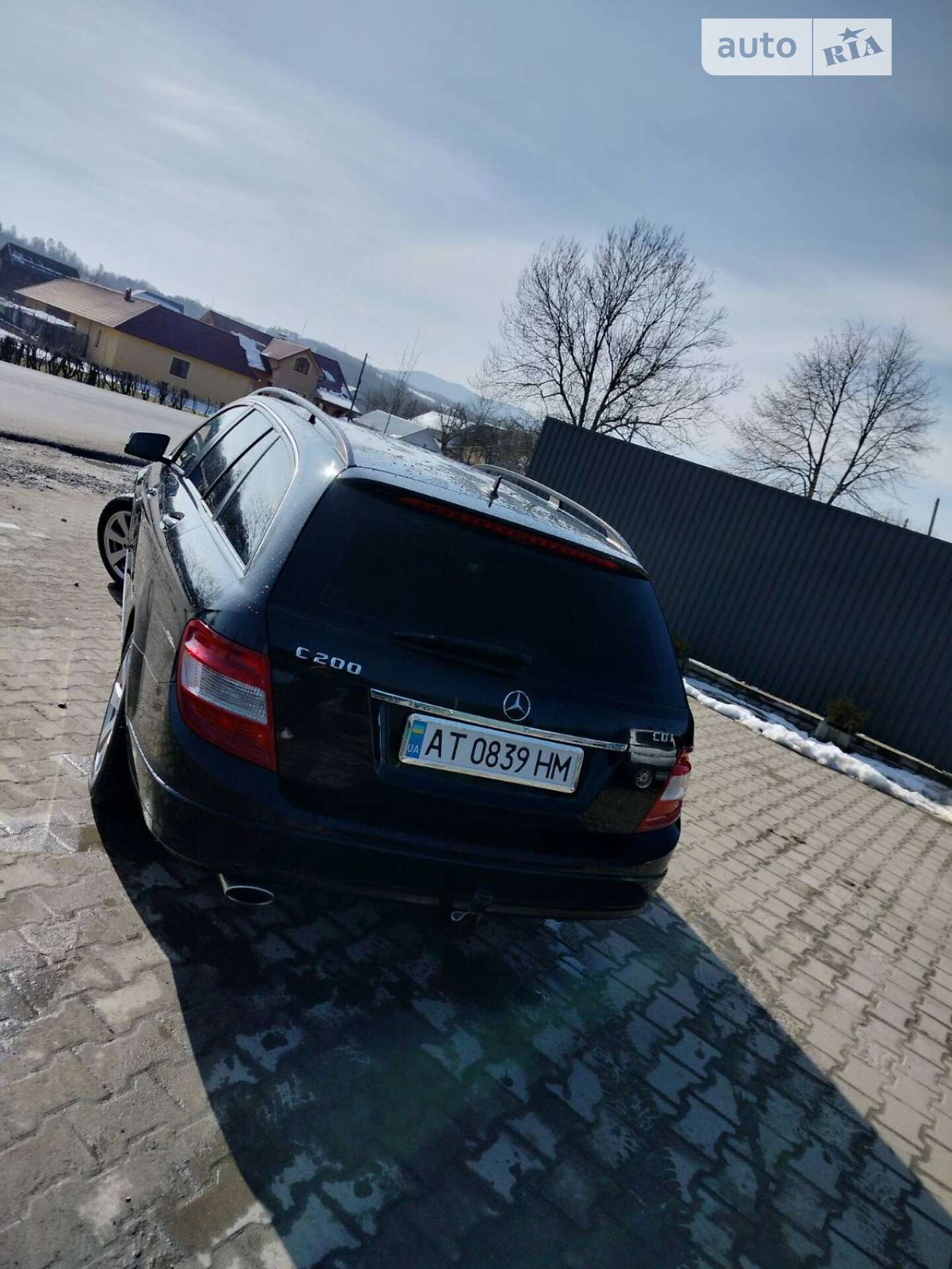 Mercedes-Benz C-Class 2010 VIN WDD2042011F515877 фото оголошення 3 з 9