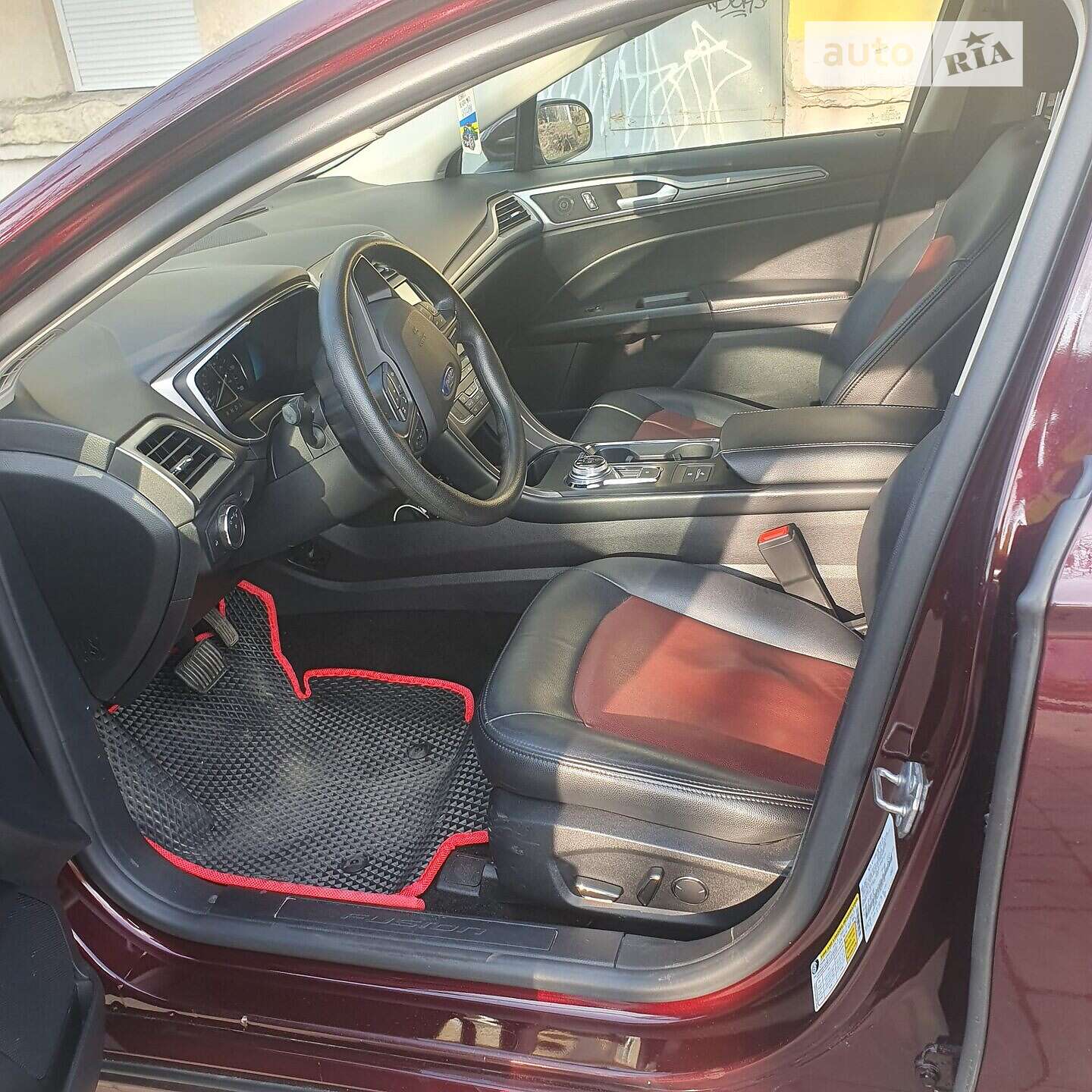Ford Fusion 2018 VIN 3FA6P0LU7JR225141 фото оголошення 16 з 20