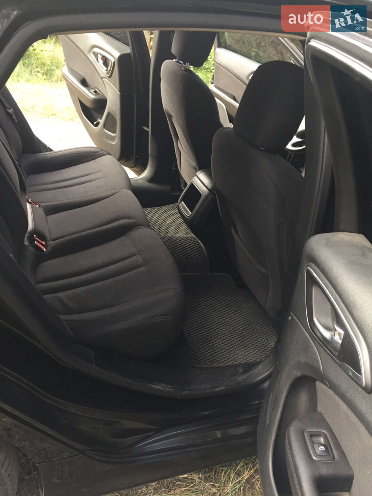 Chrysler 200 2014 VIN 1C3CCCAB5FN599032 фото оголошення 11 з 27