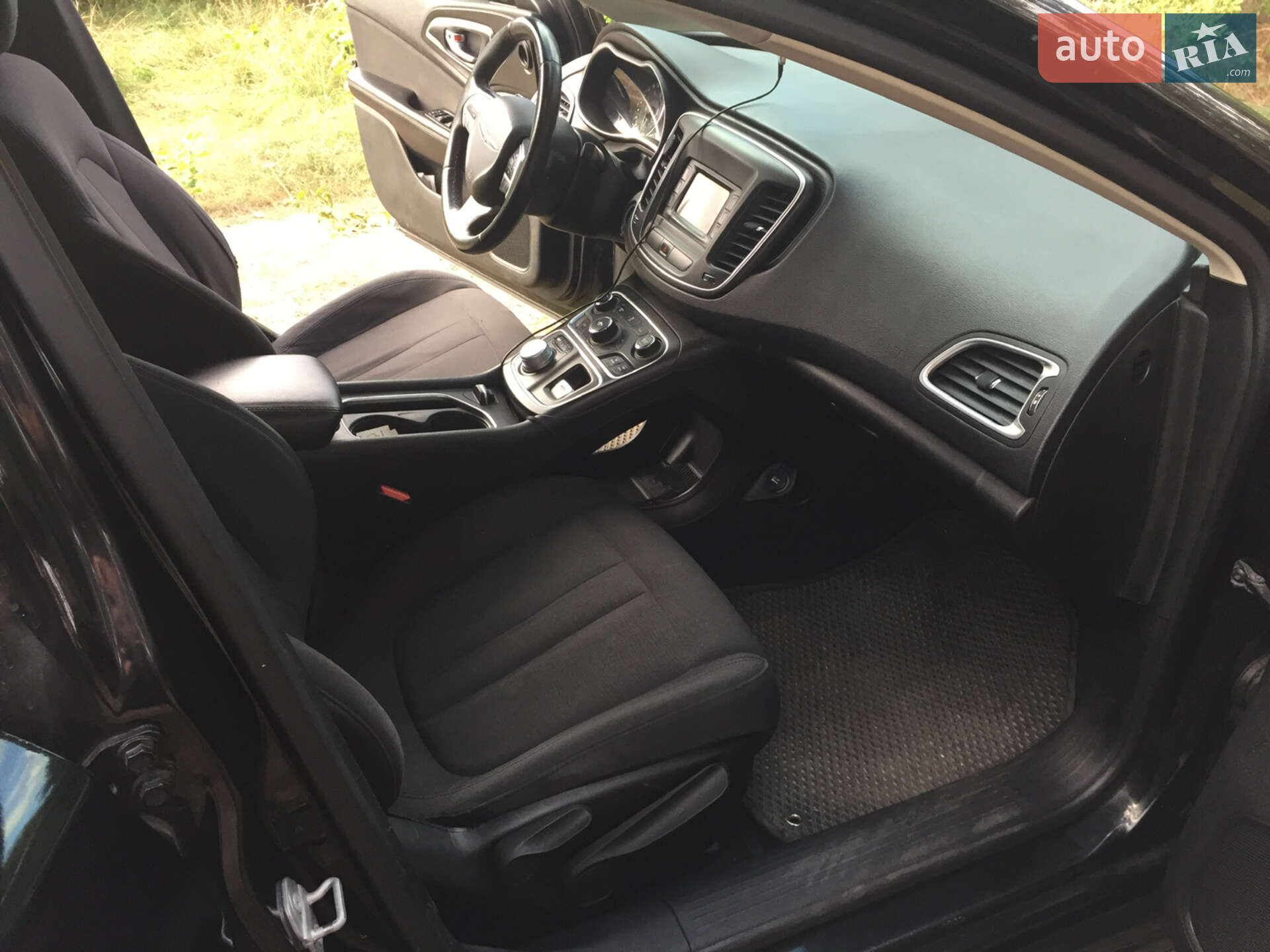 Chrysler 200 2014 VIN 1C3CCCAB5FN599032 фото оголошення 12 з 27