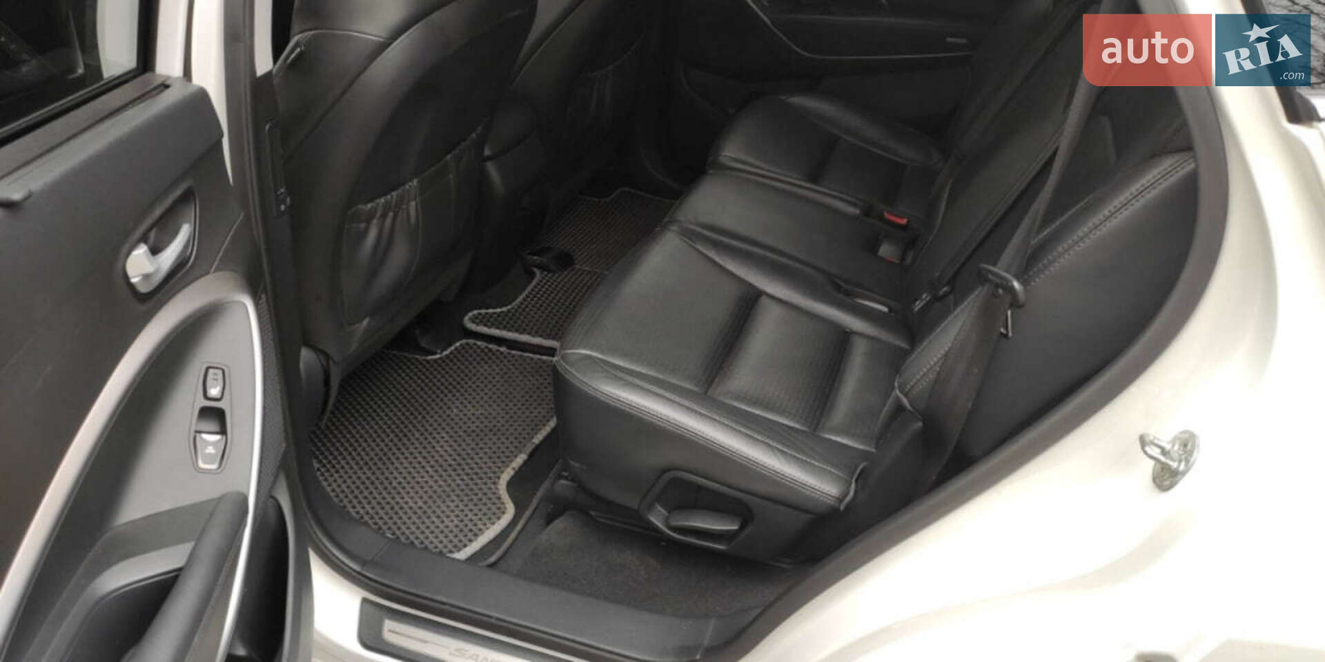 Hyundai Grand Santa Fe 2014 VIN KMHSN81XDEU050594 фото оголошення 21 з 27