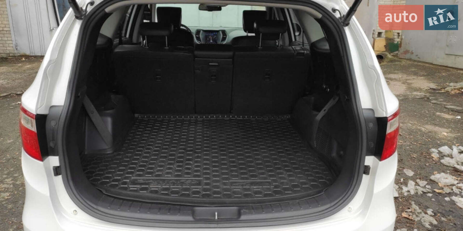 Hyundai Grand Santa Fe 2014 VIN KMHSN81XDEU050594 фото оголошення 22 з 27