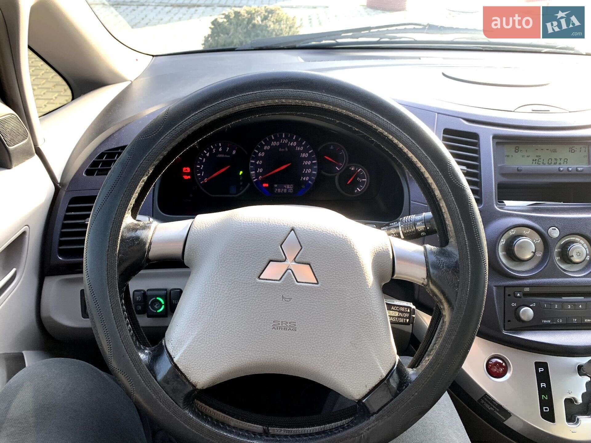 Mitsubishi Grandis 2004 VIN JMBLRNA4W4Z001831 фото оголошення 20 з 34