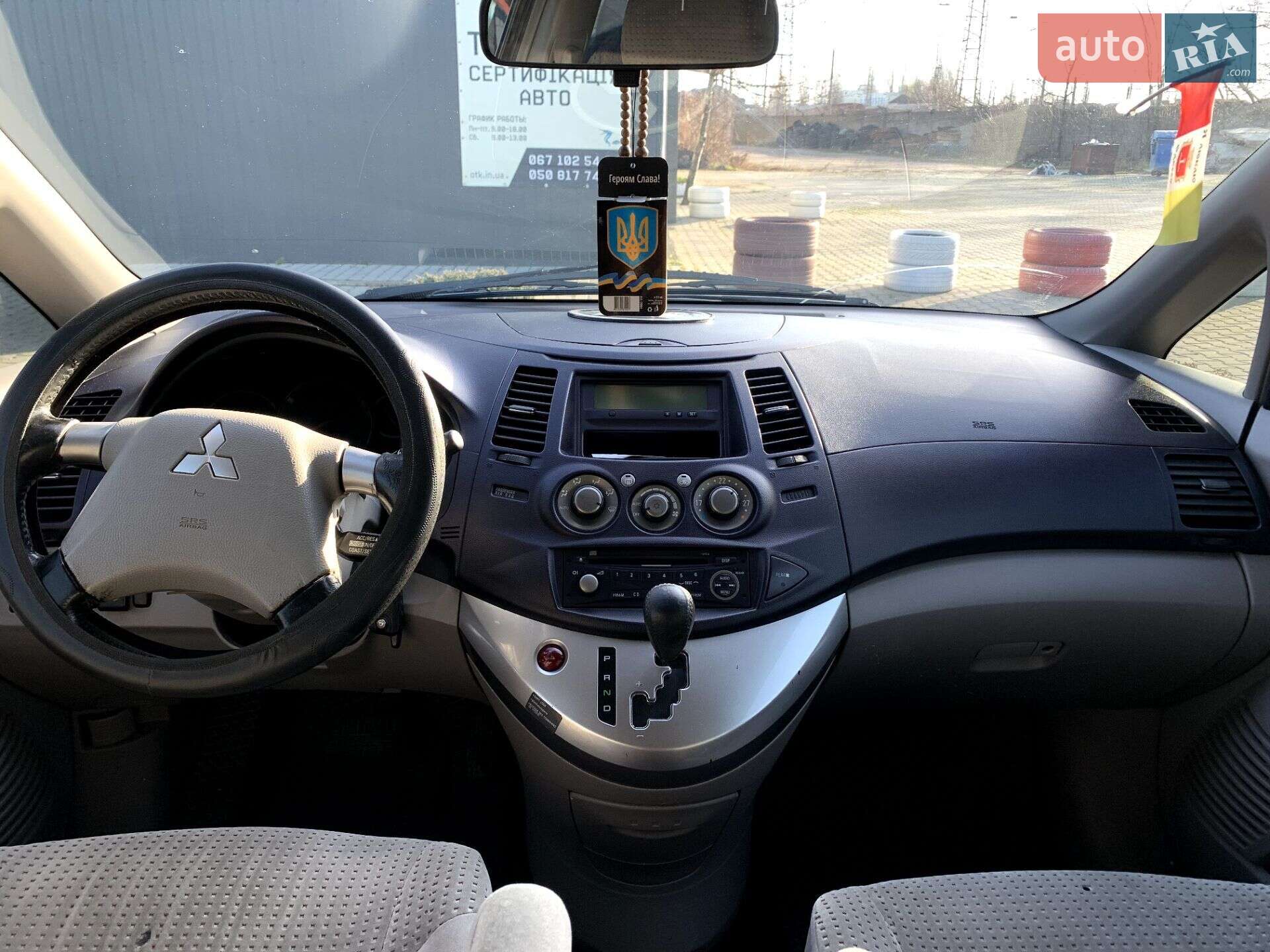 Mitsubishi Grandis 2004 VIN JMBLRNA4W4Z001831 фото оголошення 22 з 34