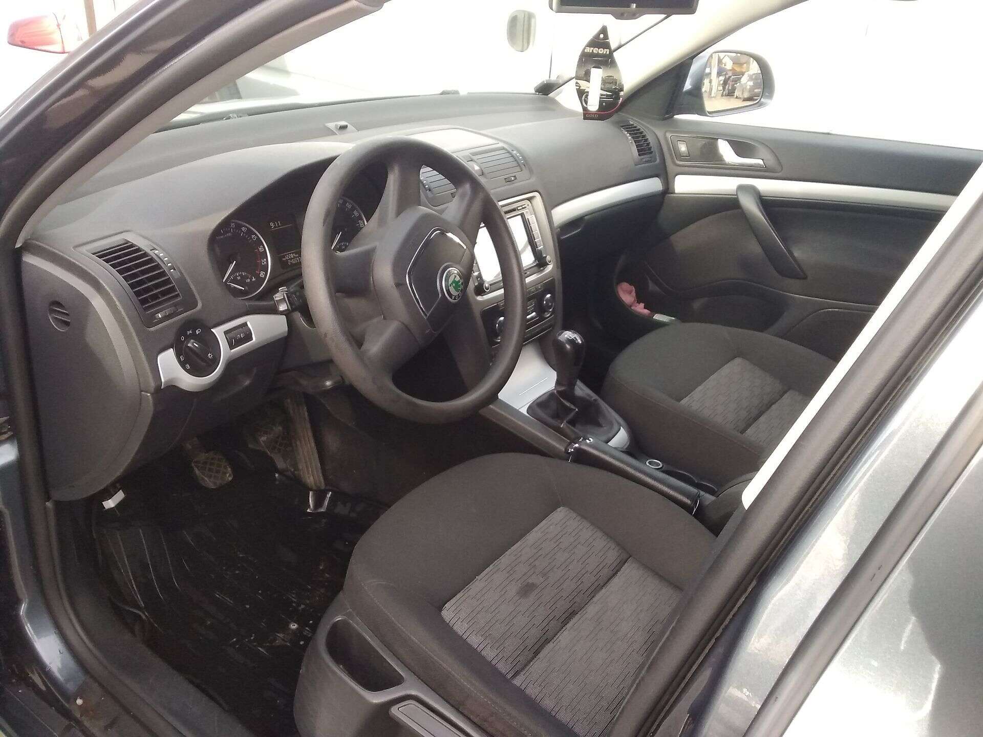 Skoda Octavia 2010 VIN TMBHT61Z8A2121228 фото оголошення 7 з 12