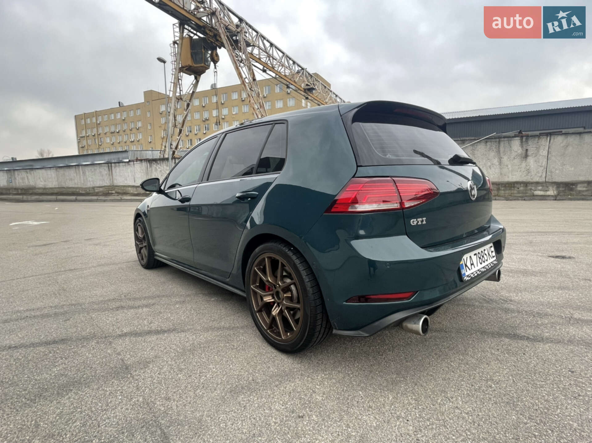 Volkswagen Golf GTI 2017 VIN 3VW447AU7JM255997 фото оголошення 4 з 20