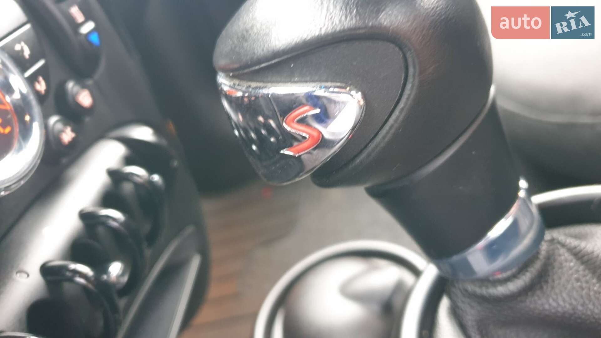 MINI Countryman 2015 VIN WMWZC51030WP12717 фото оголошення 4 з 8