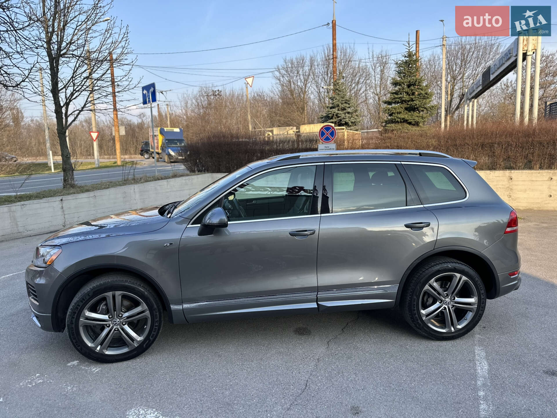 Volkswagen Touareg 2013 VIN WVGDF9BP9ED007670 фото оголошення 8 з 26