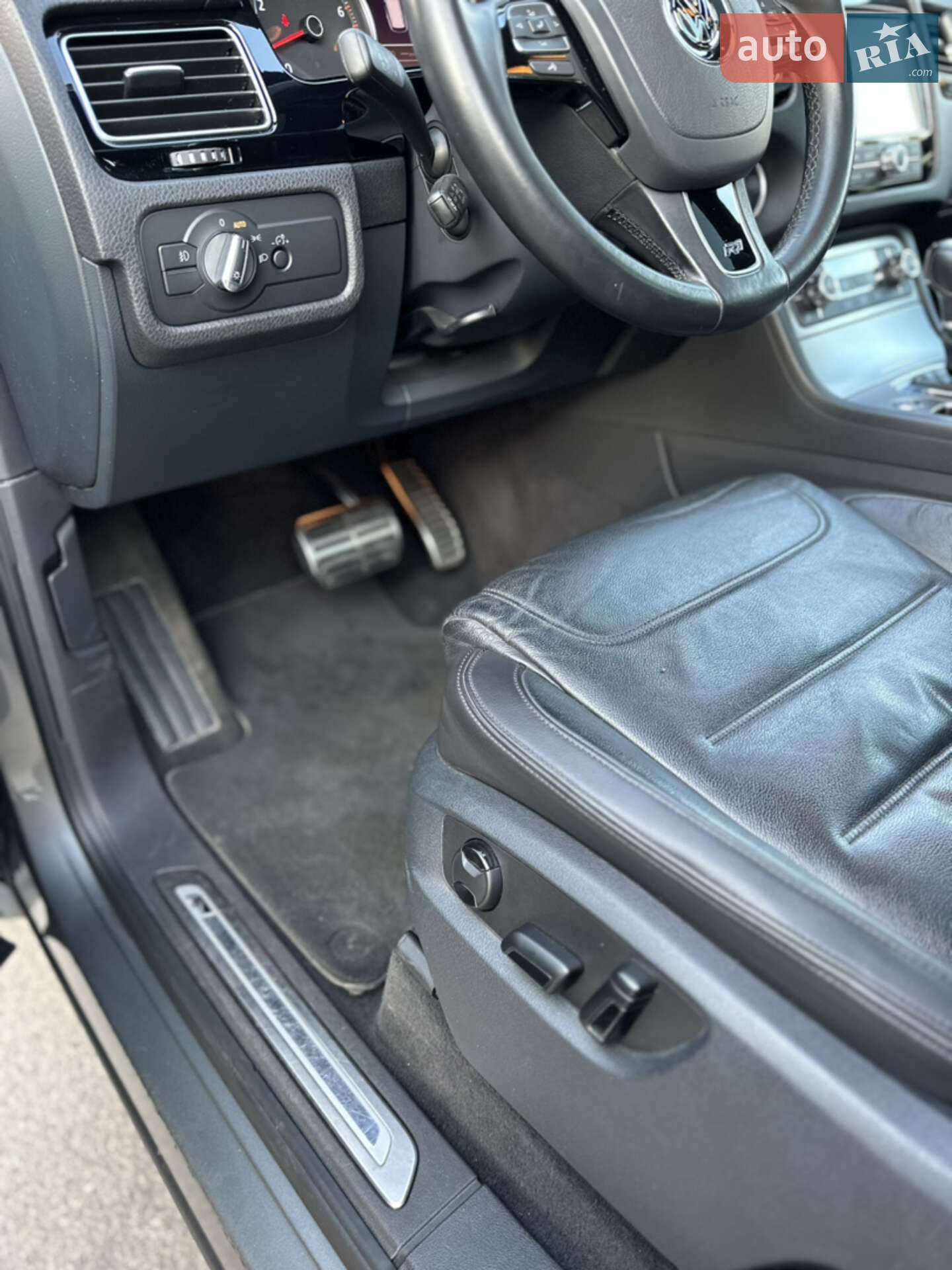 Volkswagen Touareg 2013 VIN WVGDF9BP9ED007670 фото оголошення 19 з 26