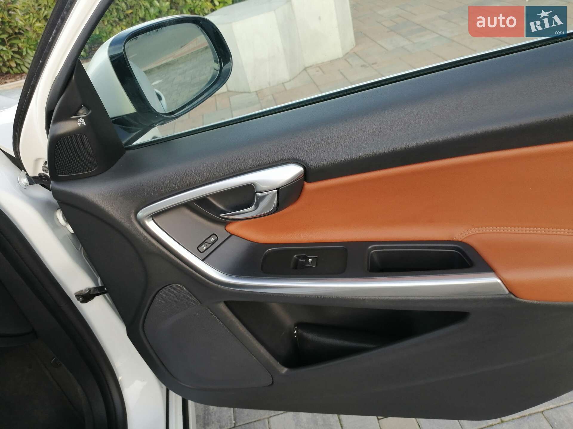 Volvo V60 2014 VIN YV1GWAA50E1191514 фото оголошення 47 з 75
