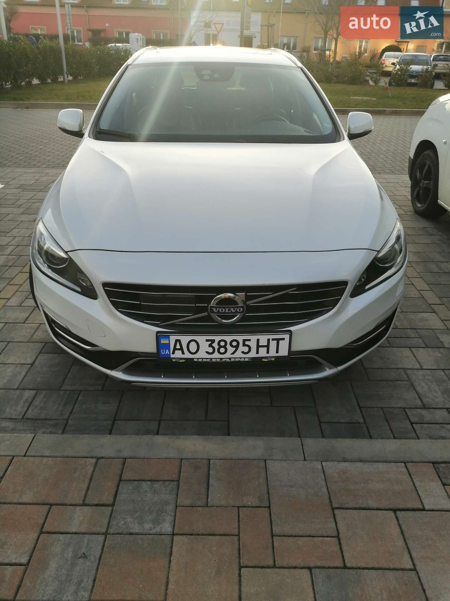 Volvo V60 2014 VIN YV1GWAA50E1191514 фото оголошення 32 з 75