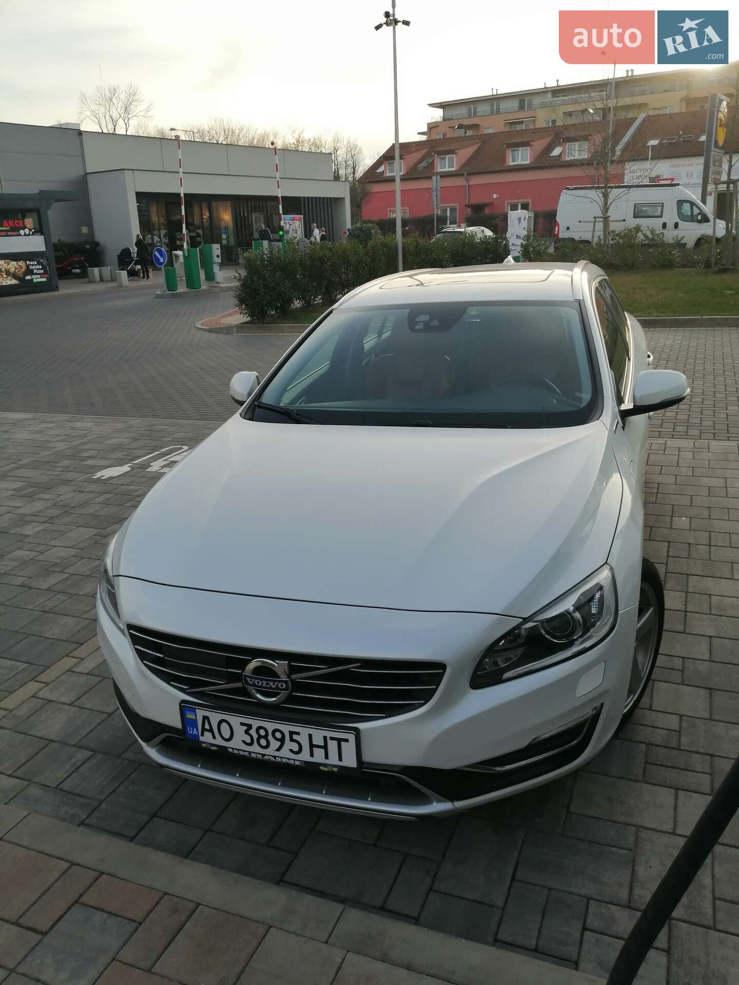 Volvo V60 2014 VIN YV1GWAA50E1191514 фото оголошення 63 з 75