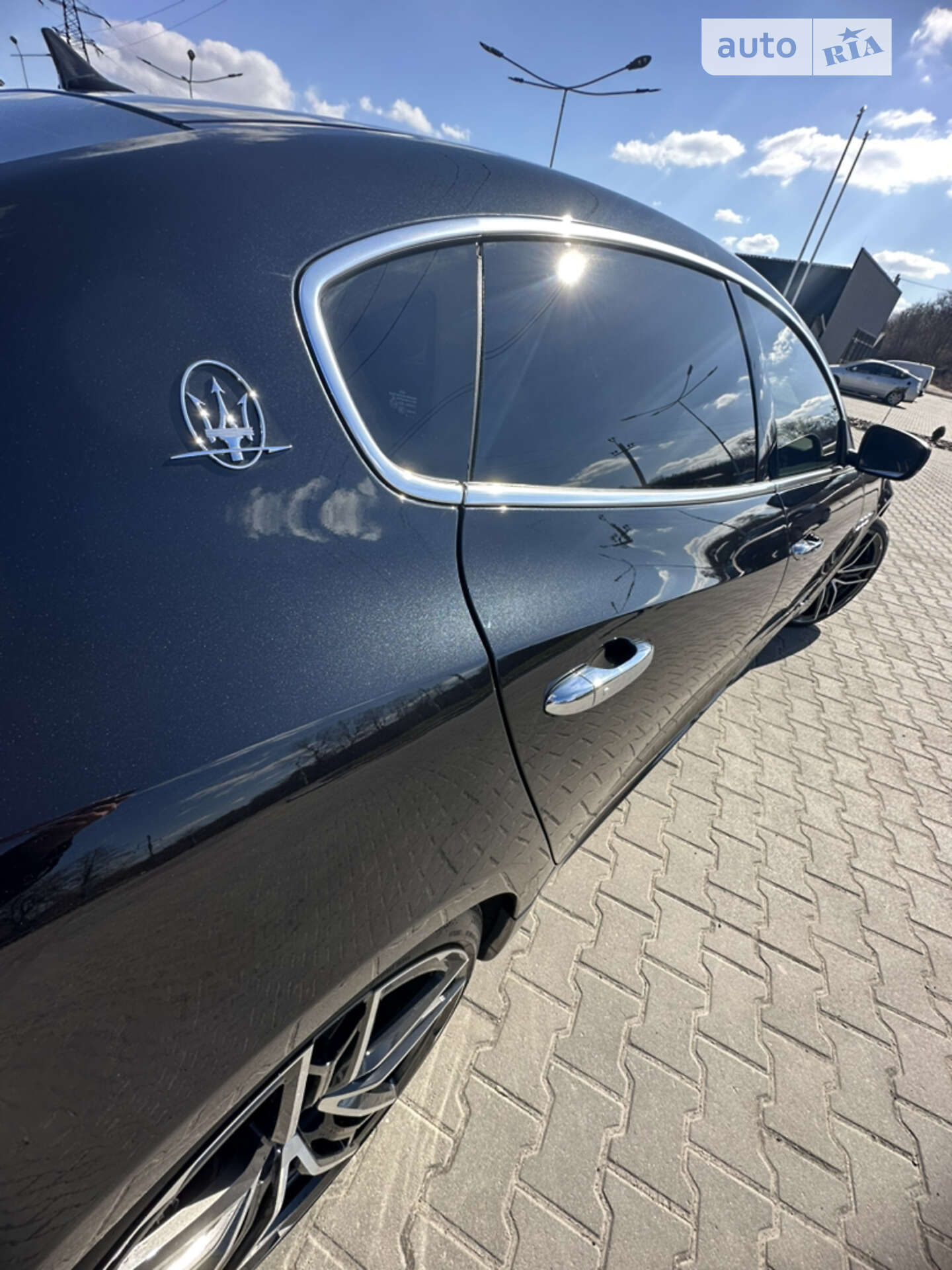 Maserati Quattroporte 2017 VIN ZAM56YPL6J1259876 фото оголошення 17 з 37