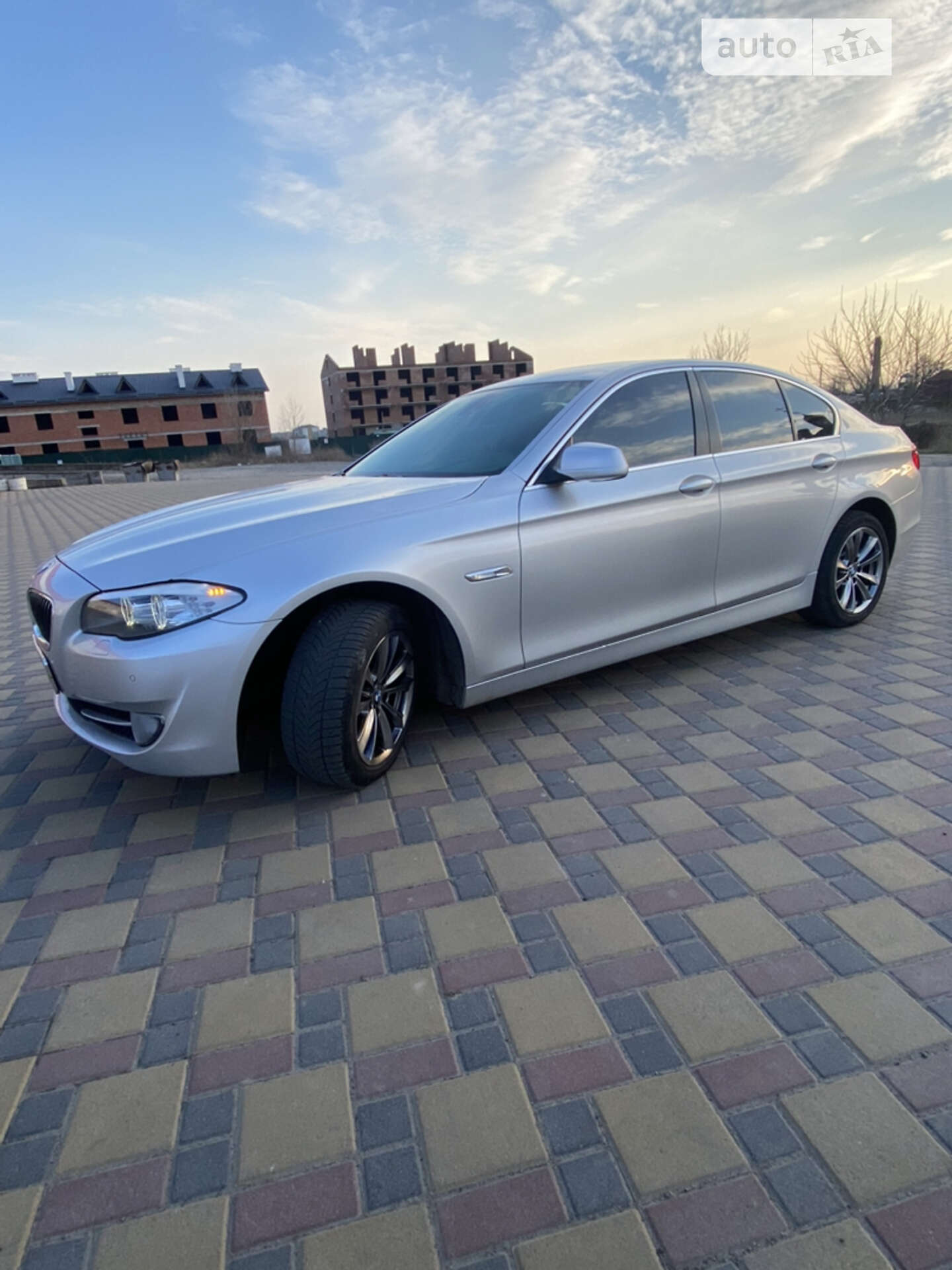 BMW 5 Series 2012 VIN WBAFW11000DY42940 фото оголошення 26 з 34