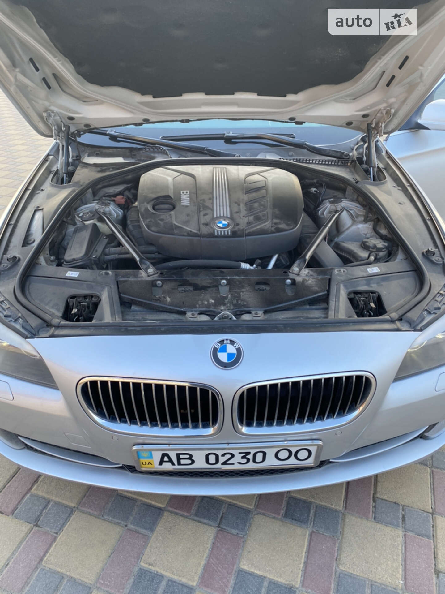 BMW 5 Series 2012 VIN WBAFW11000DY42940 фото оголошення 31 з 34