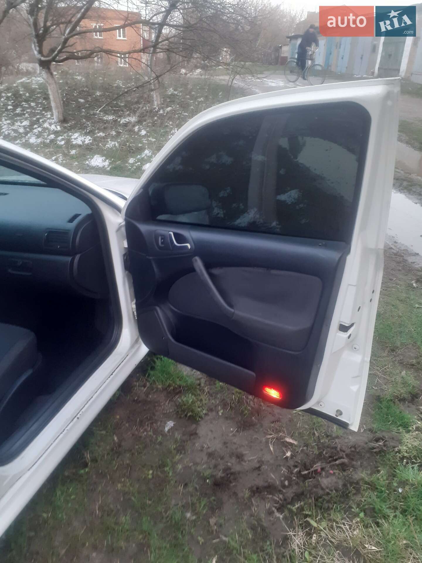 Skoda Octavia 2002 VIN TMBBL41U828555677 фото оголошення 2 з 18