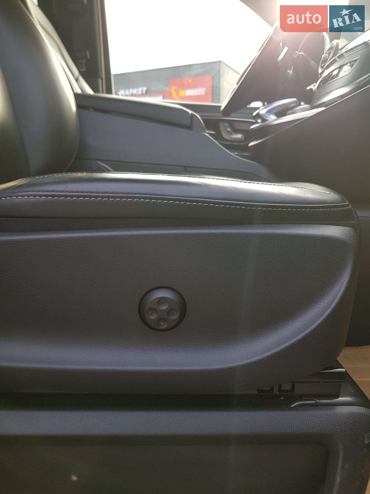 Mercedes-Benz V-Class 2018 VIN WDF44781313426148 фото оголошення 13 з 27