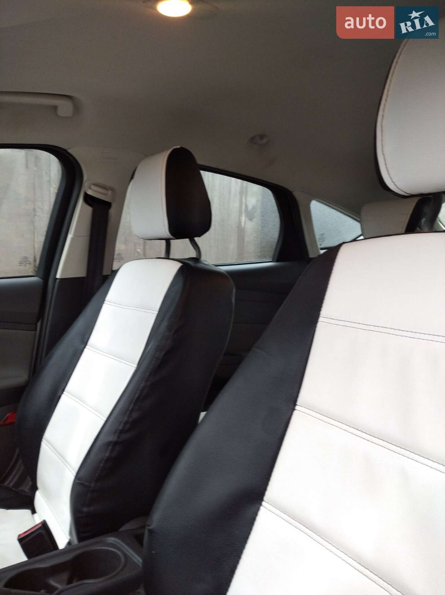 Ford Focus 2014 VIN WF0KXXGCBKEY77981 фото оголошення 10 з 15