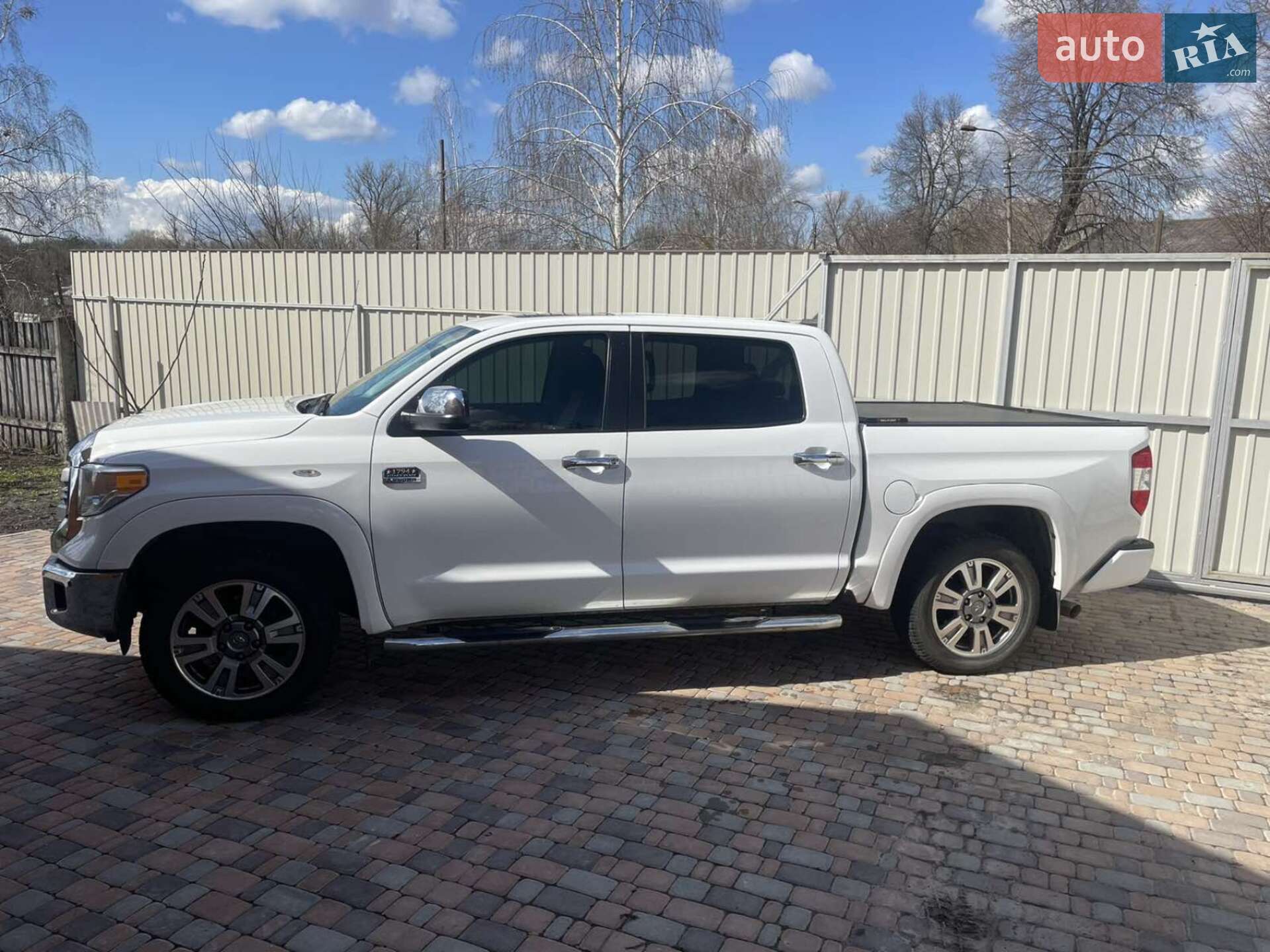 Toyota Tundra 2014 VIN 5TFAW5F16EX397051 фото оголошення 2 з 21
