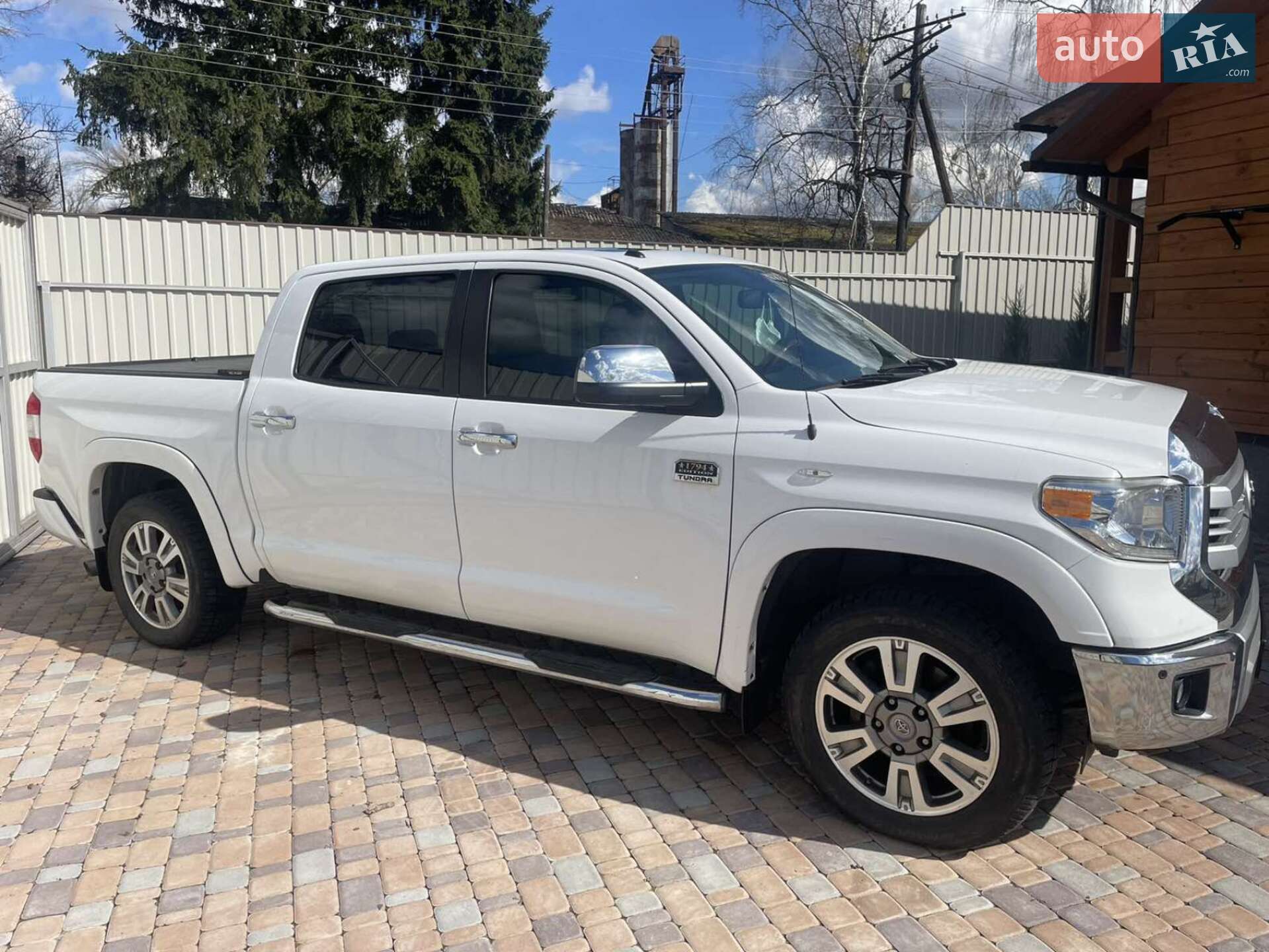 Toyota Tundra 2014 VIN 5TFAW5F16EX397051 фото оголошення 3 з 21