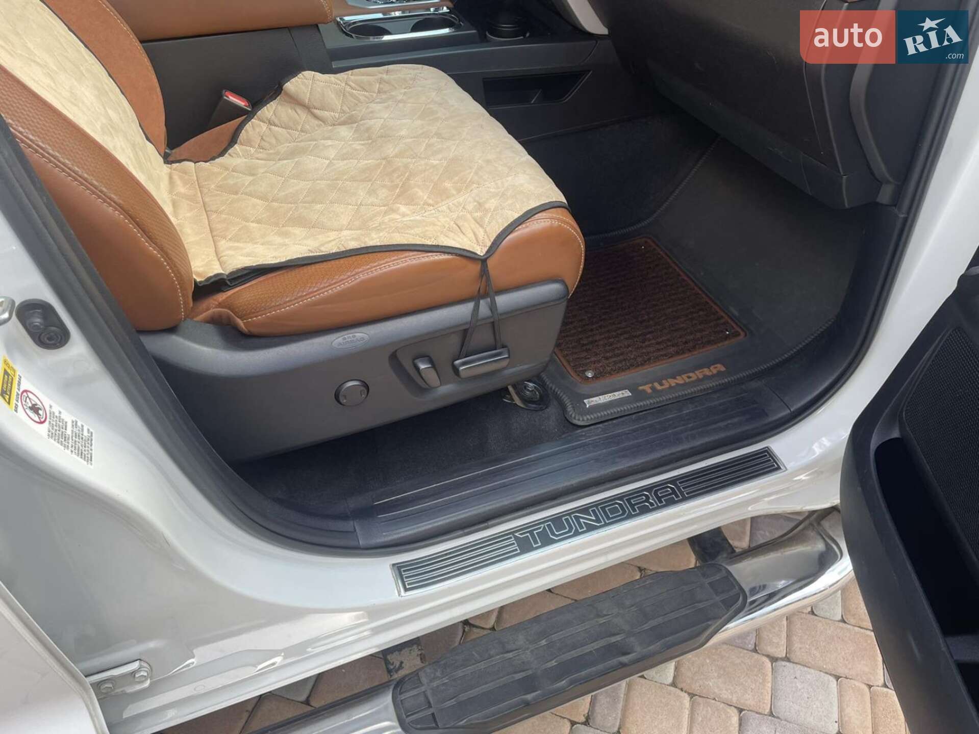Toyota Tundra 2014 VIN 5TFAW5F16EX397051 фото оголошення 11 з 21