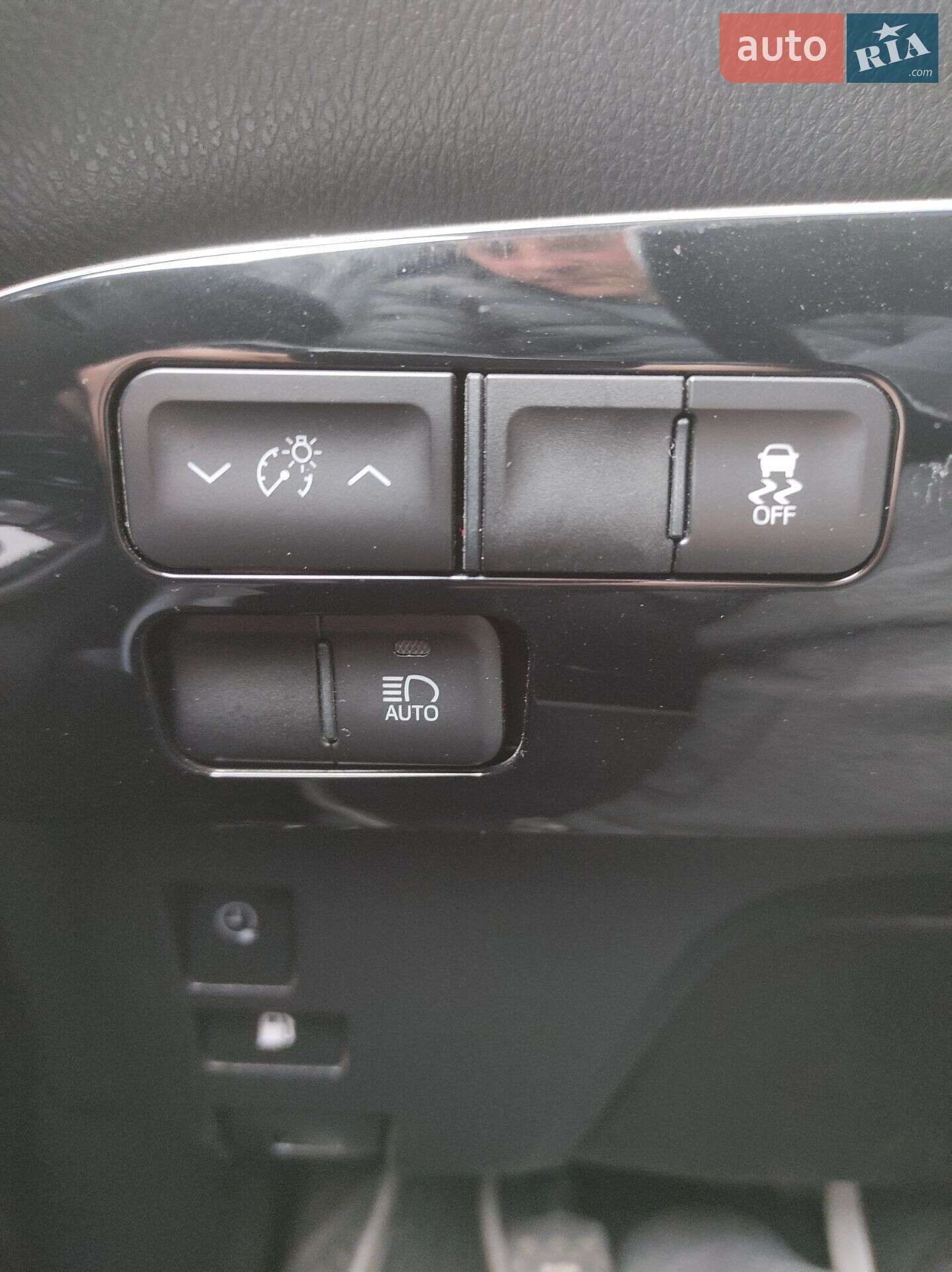 Toyota Prius 2018 VIN JTDKARFP9J3085399 фото оголошення 26 з 31