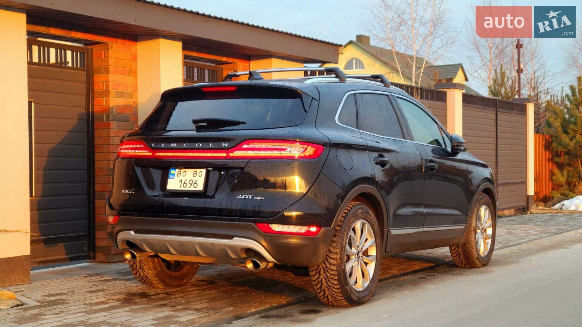 Lincoln MKC 2017 VIN 5LMCJ2D99HUL35205 фото оголошення 4 з 65