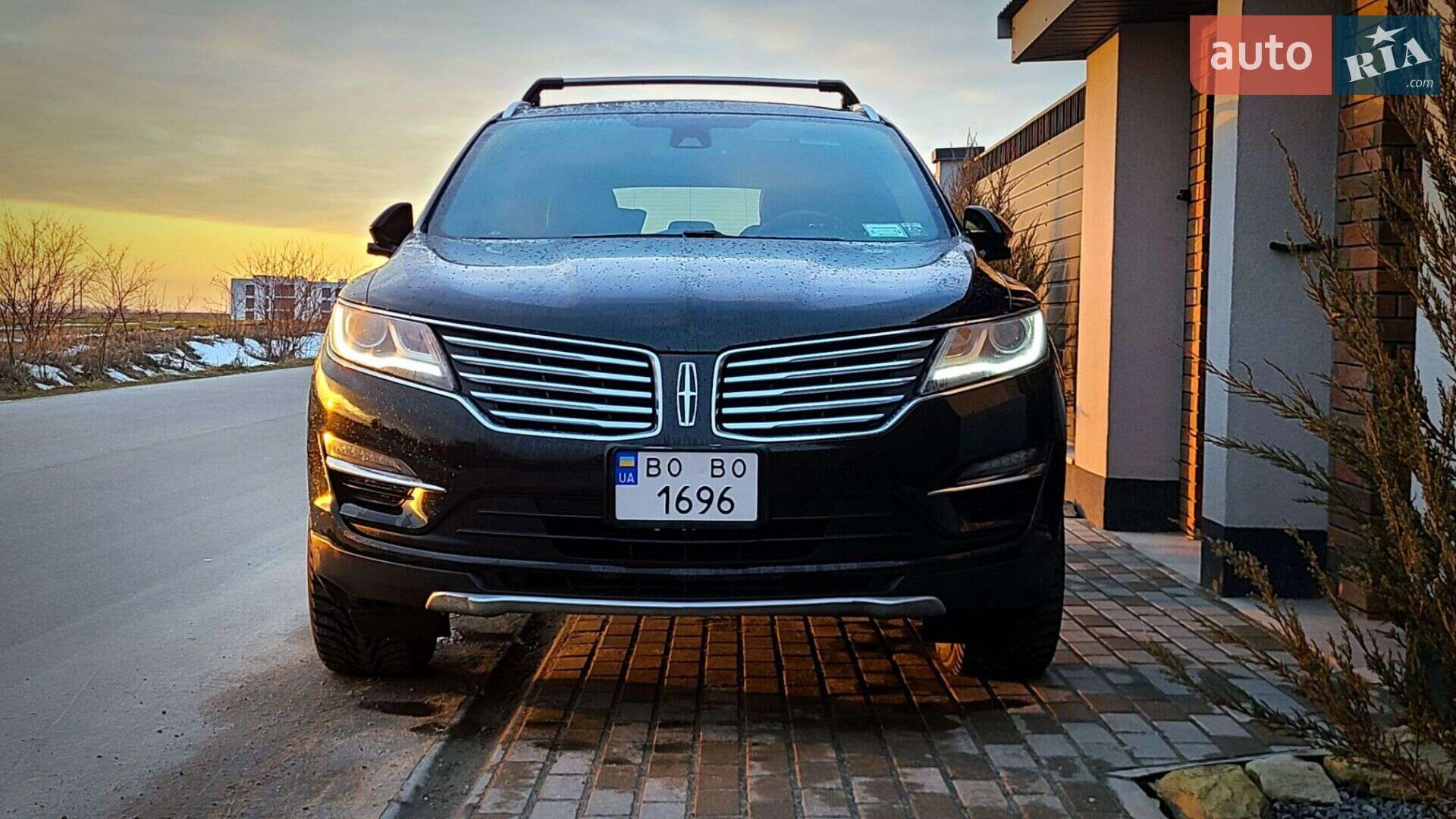 Lincoln MKC 2017 VIN 5LMCJ2D99HUL35205 фото оголошення 5 з 65