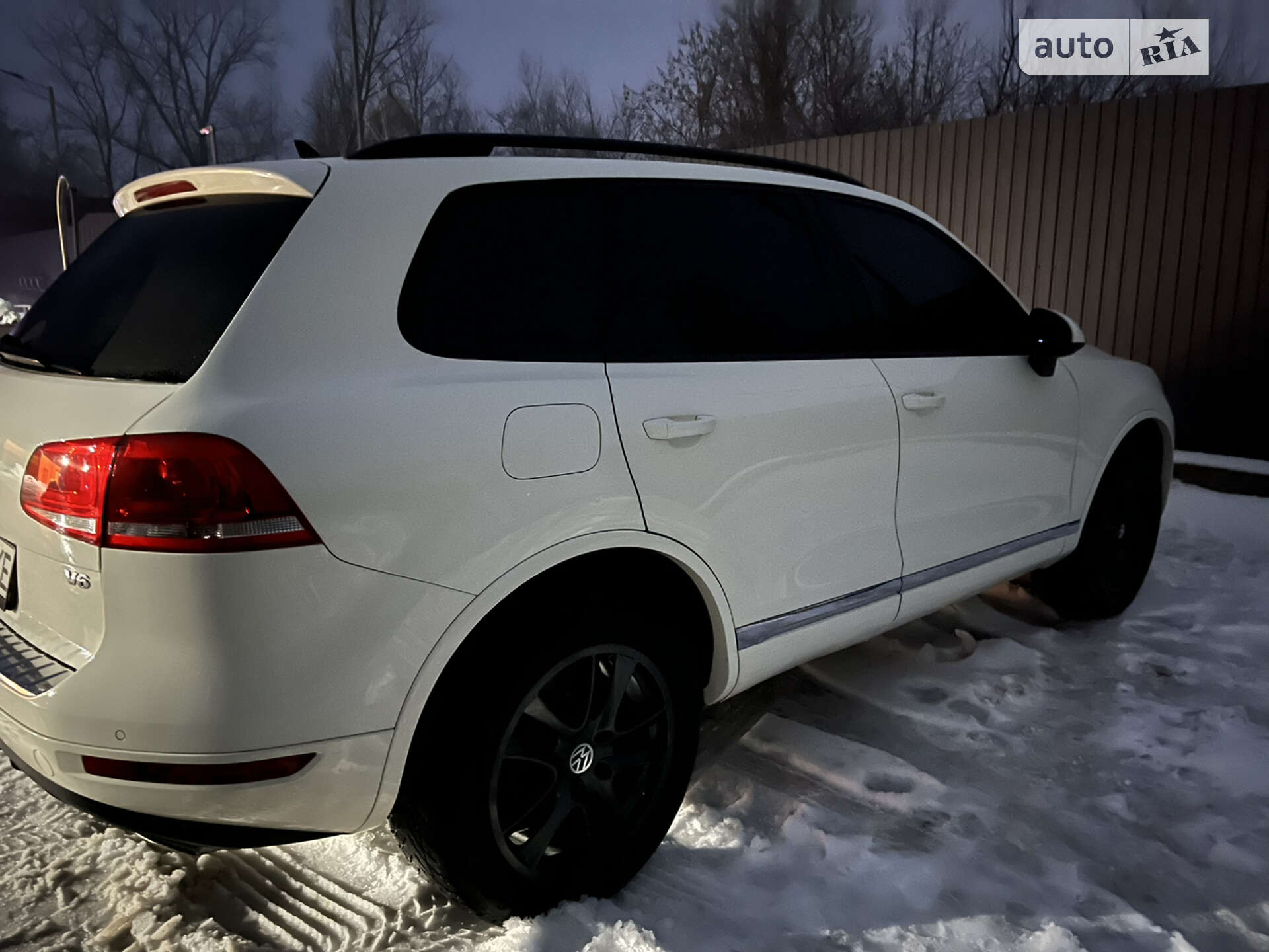 Volkswagen Touareg 2011 VIN WVGFF9BP5BD006472 фото оголошення 4 з 6