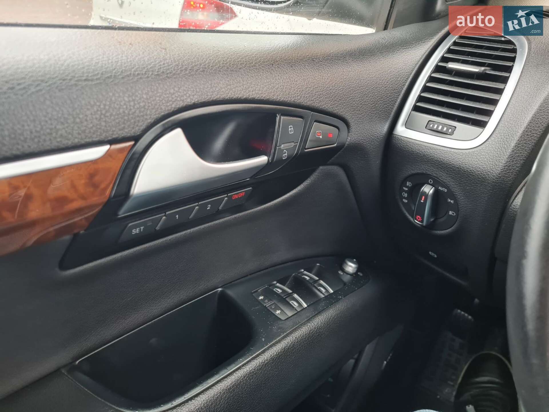 Audi Q7 2014 VIN WA1LMAFE8ED015978 фото оголошення 3 з 15