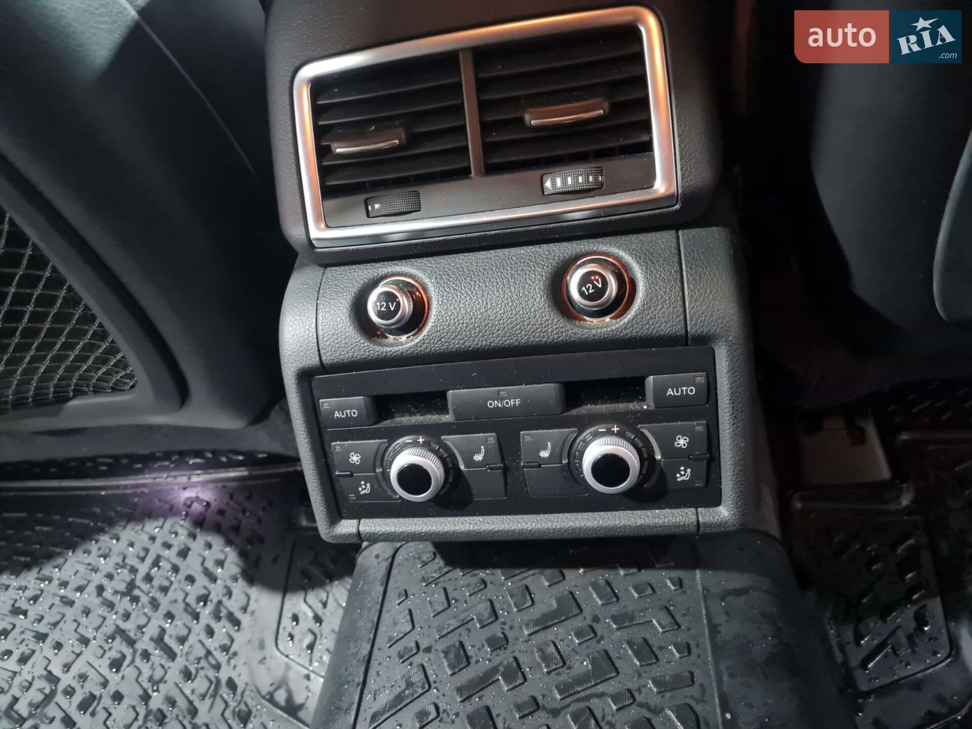 Audi Q7 2014 VIN WA1LMAFE8ED015978 фото оголошення 9 з 15