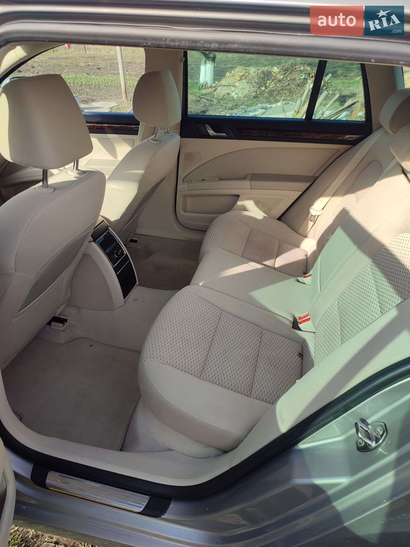 Skoda Superb 2010 VIN TMBJF73T0A9024698 фото оголошення 2 з 13