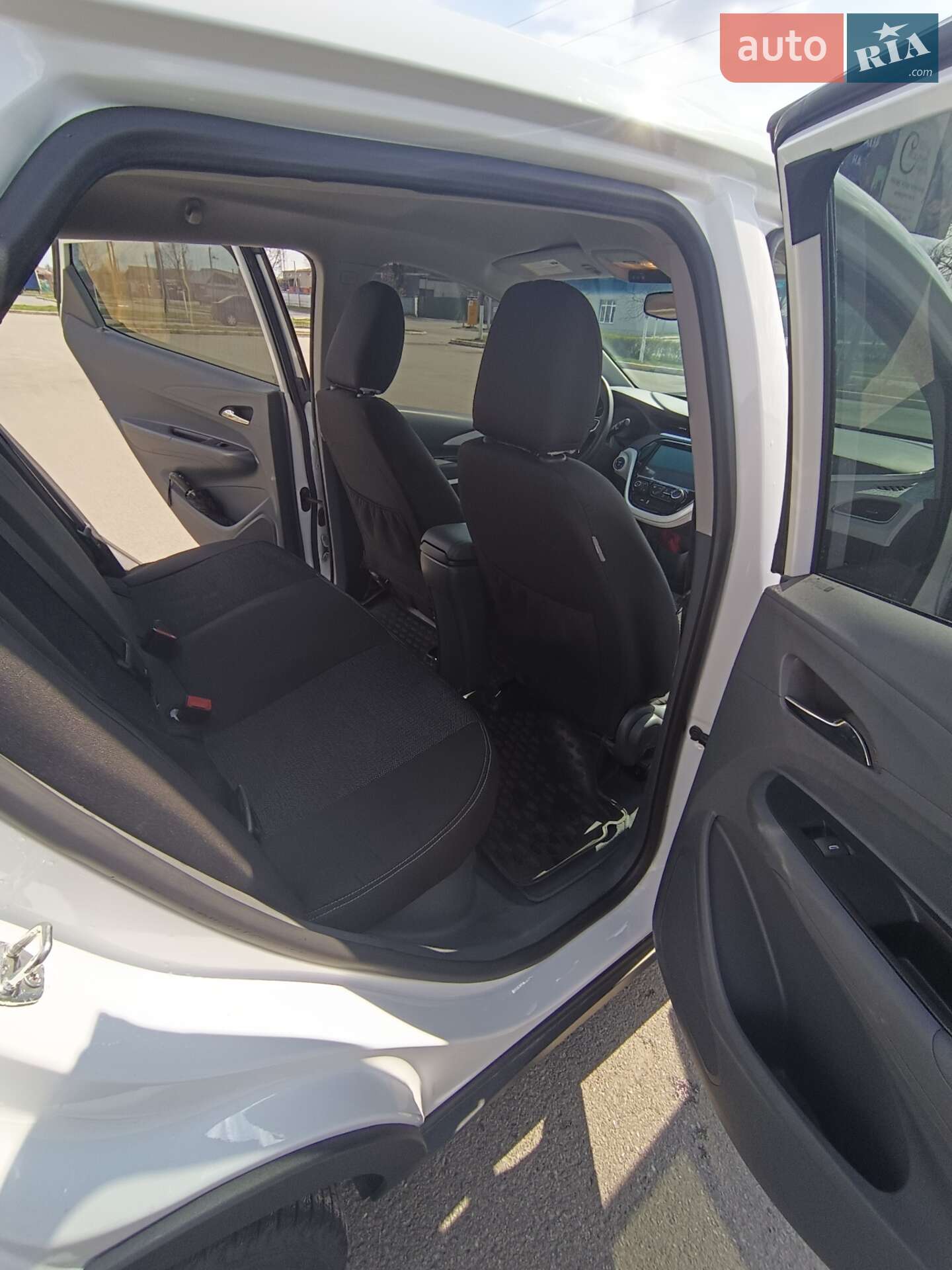 Chevrolet Bolt EV 2019 VIN 1G1FY6S04L4107528 фото оголошення 4 з 12