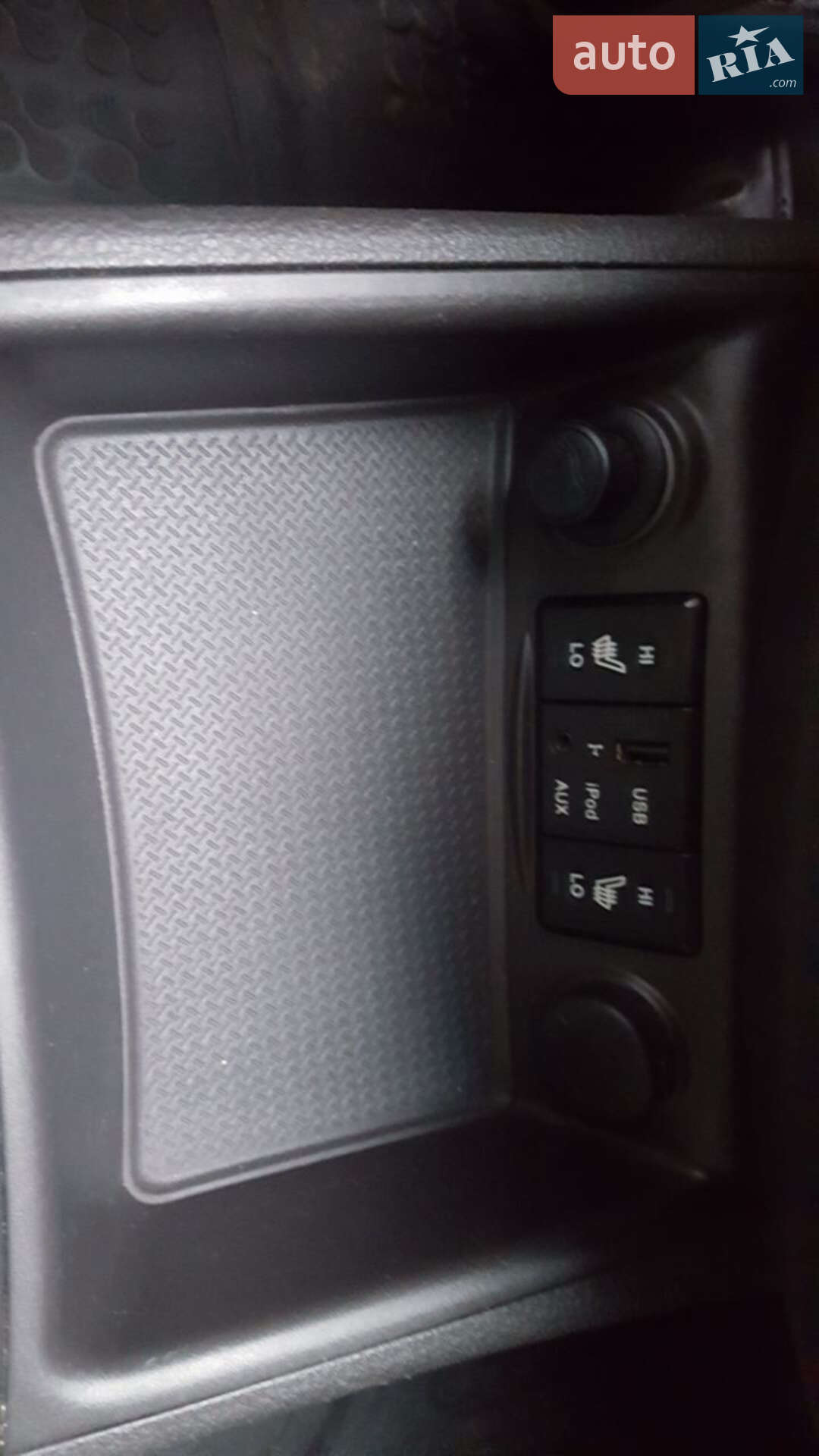 Hyundai Santa FE 2011 VIN KMHSH81BCBU702057 фото оголошення 18 з 26