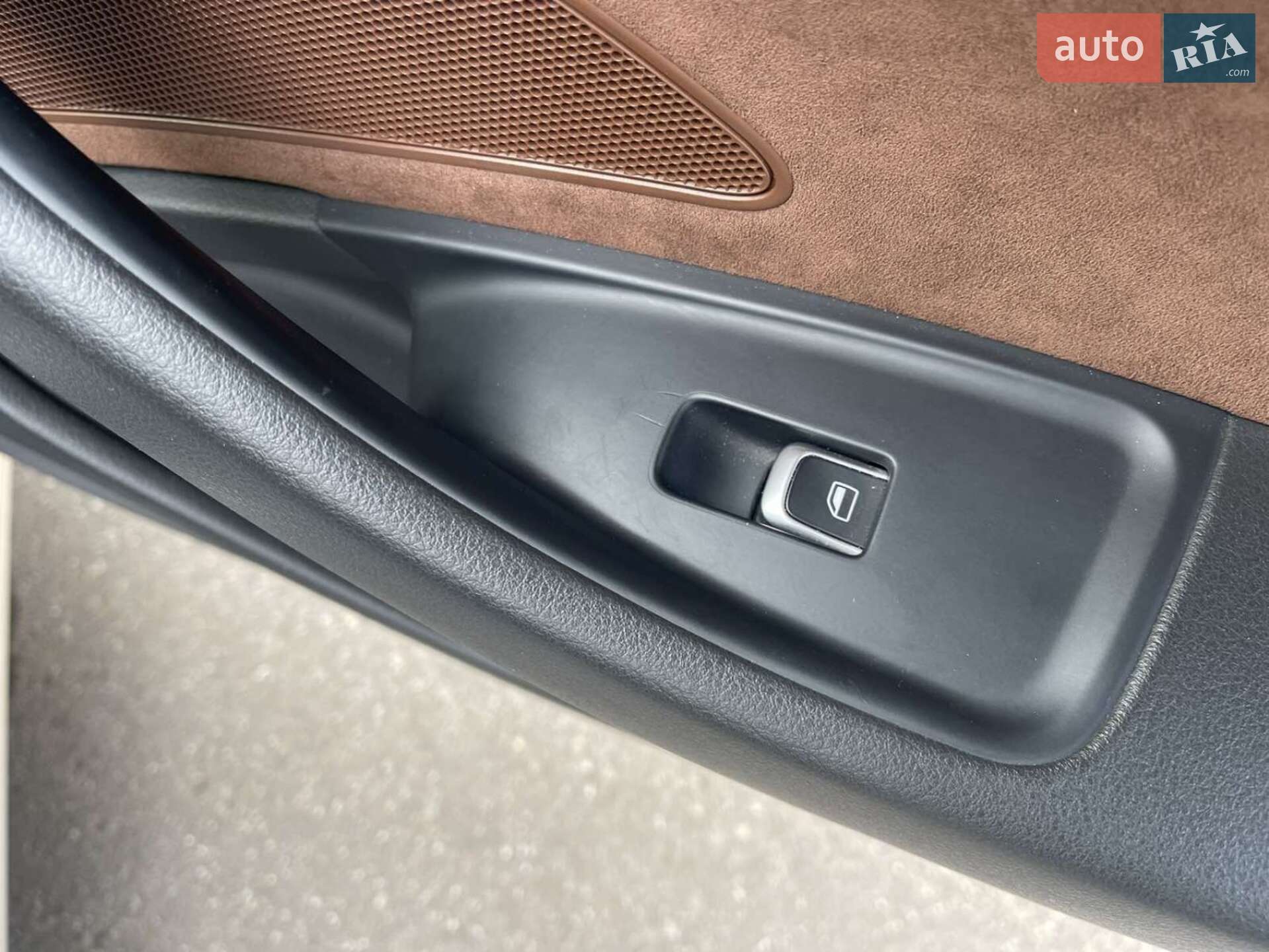 Audi A8 2015 VIN WAUJGAFDXFN039154 фото оголошення 58 з 94