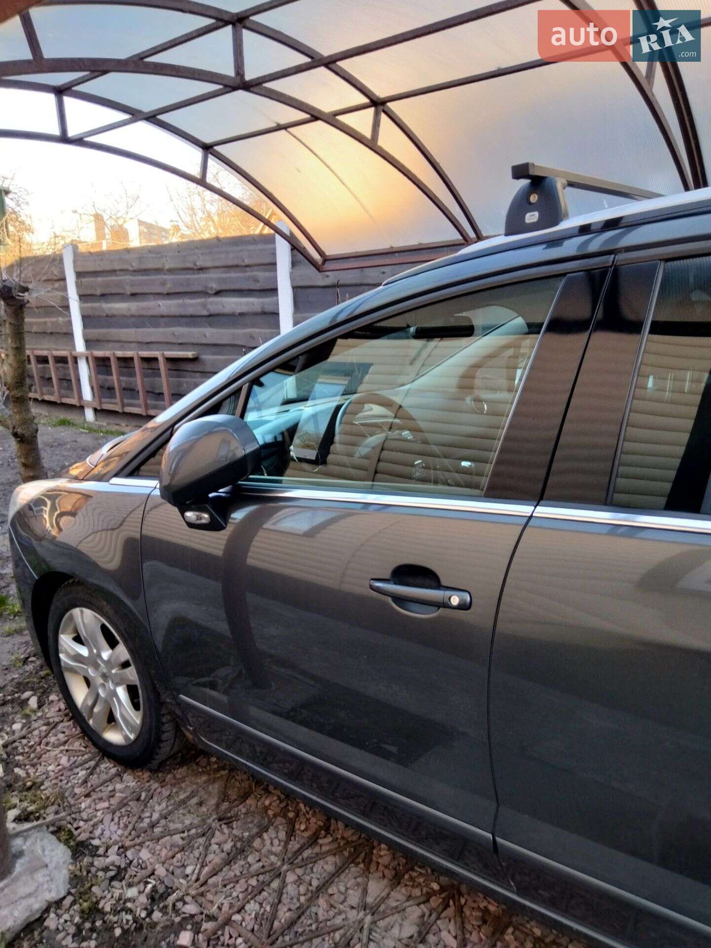 Peugeot 5008 2011 VIN VF30E9HR8AS301613 фото оголошення 5 з 9