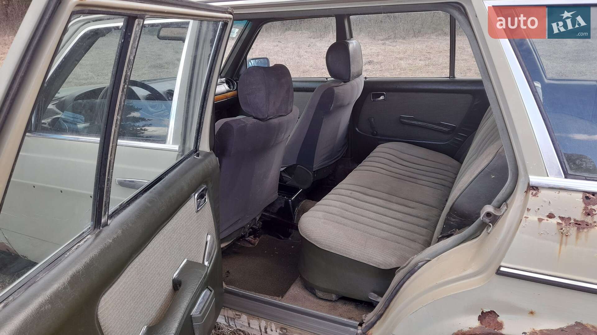 Mercedes-Benz E-Class 1979 VIN WDB00012308610002 фото оголошення 13 з 16