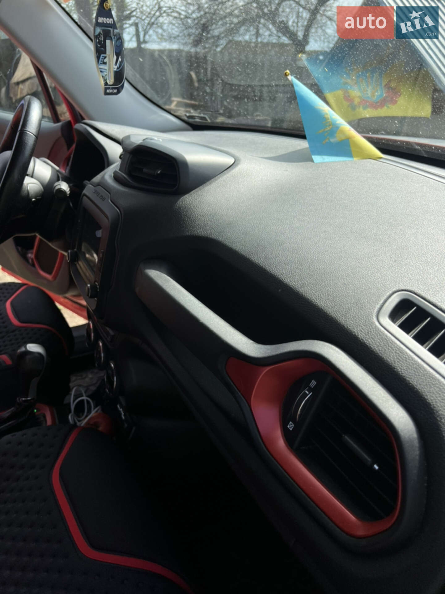 Jeep Renegade 2015 VIN ZACCJBCT3GPC99211 фото оголошення 12 з 12