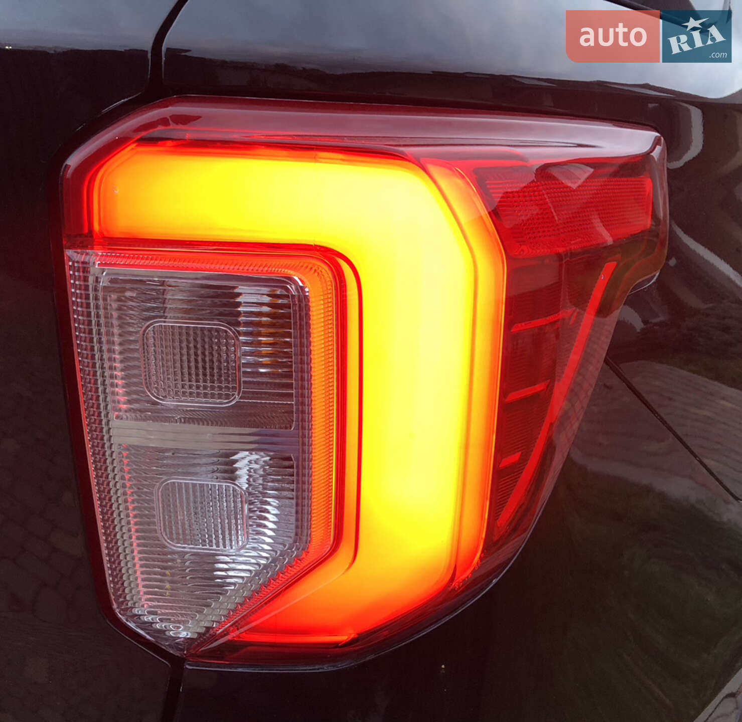 Ford Explorer 2021 VIN 1FM5K8HC4MGB01242 фото оголошення 11 з 18