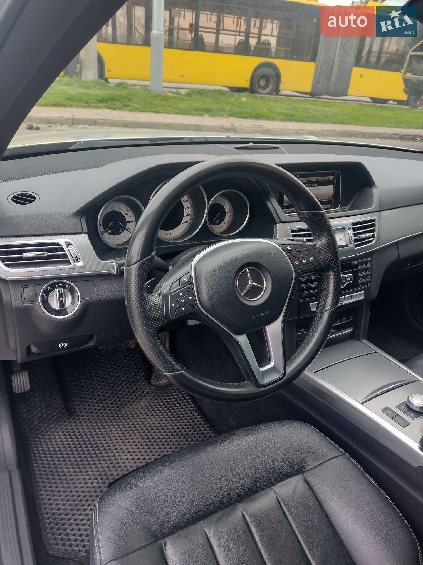 Mercedes-Benz E-Class 2014 VIN WDD2120971B124073 фото оголошення 3 з 12