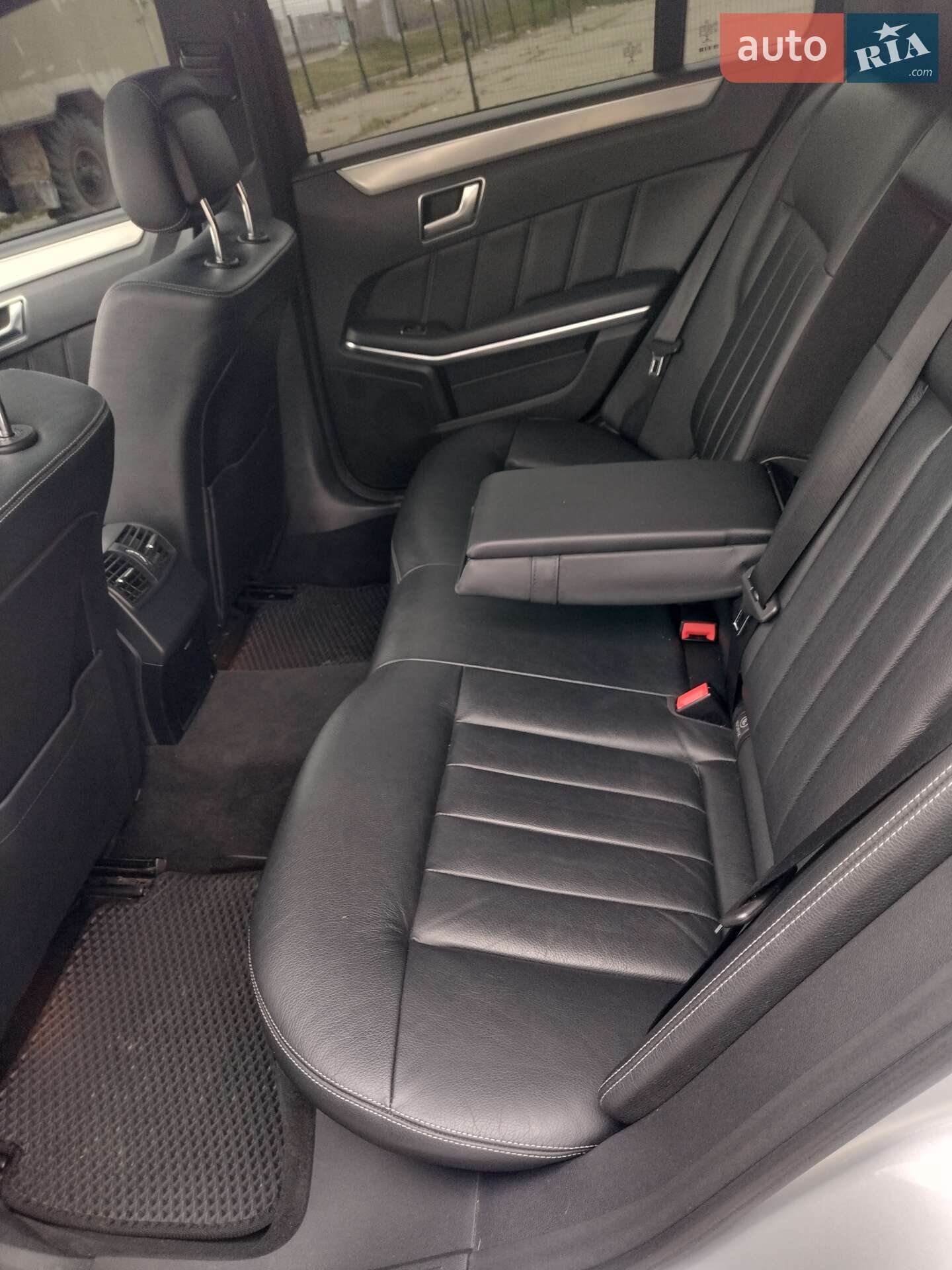 Mercedes-Benz E-Class 2014 VIN WDD2120971B124073 фото оголошення 7 з 12