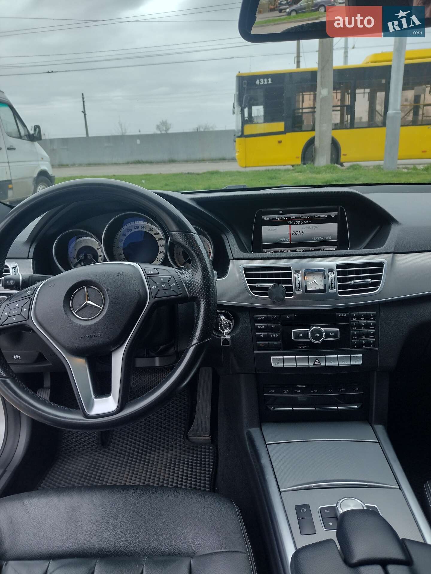 Mercedes-Benz E-Class 2014 VIN WDD2120971B124073 фото оголошення 8 з 12