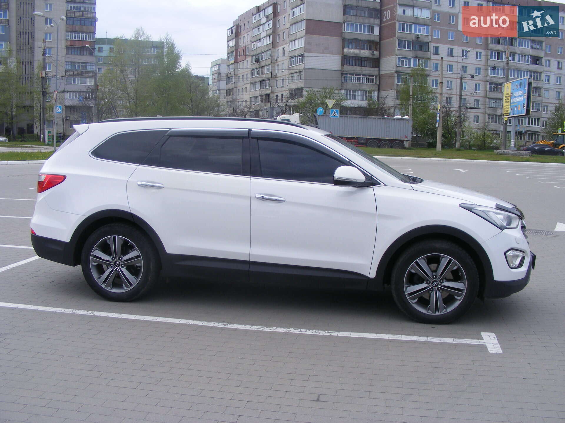 Hyundai Grand Santa Fe 2014 VIN KMHSN81XDEU050594 фото оголошення 10 з 17