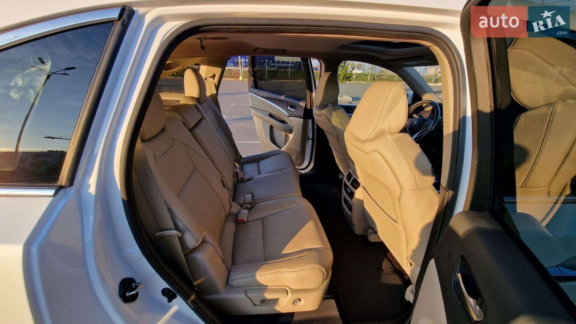 Acura MDX 2019 VIN 5J8YD7H55LL000712 фото оголошення 5 з 18
