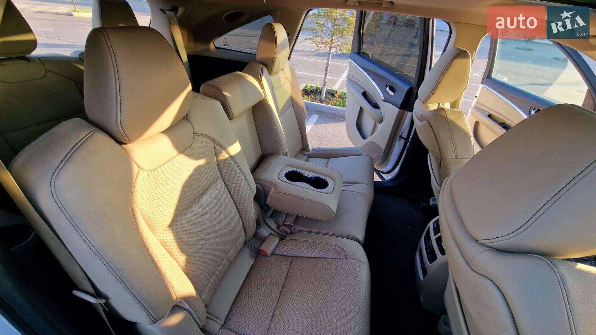Acura MDX 2019 VIN 5J8YD7H55LL000712 фото оголошення 8 з 18