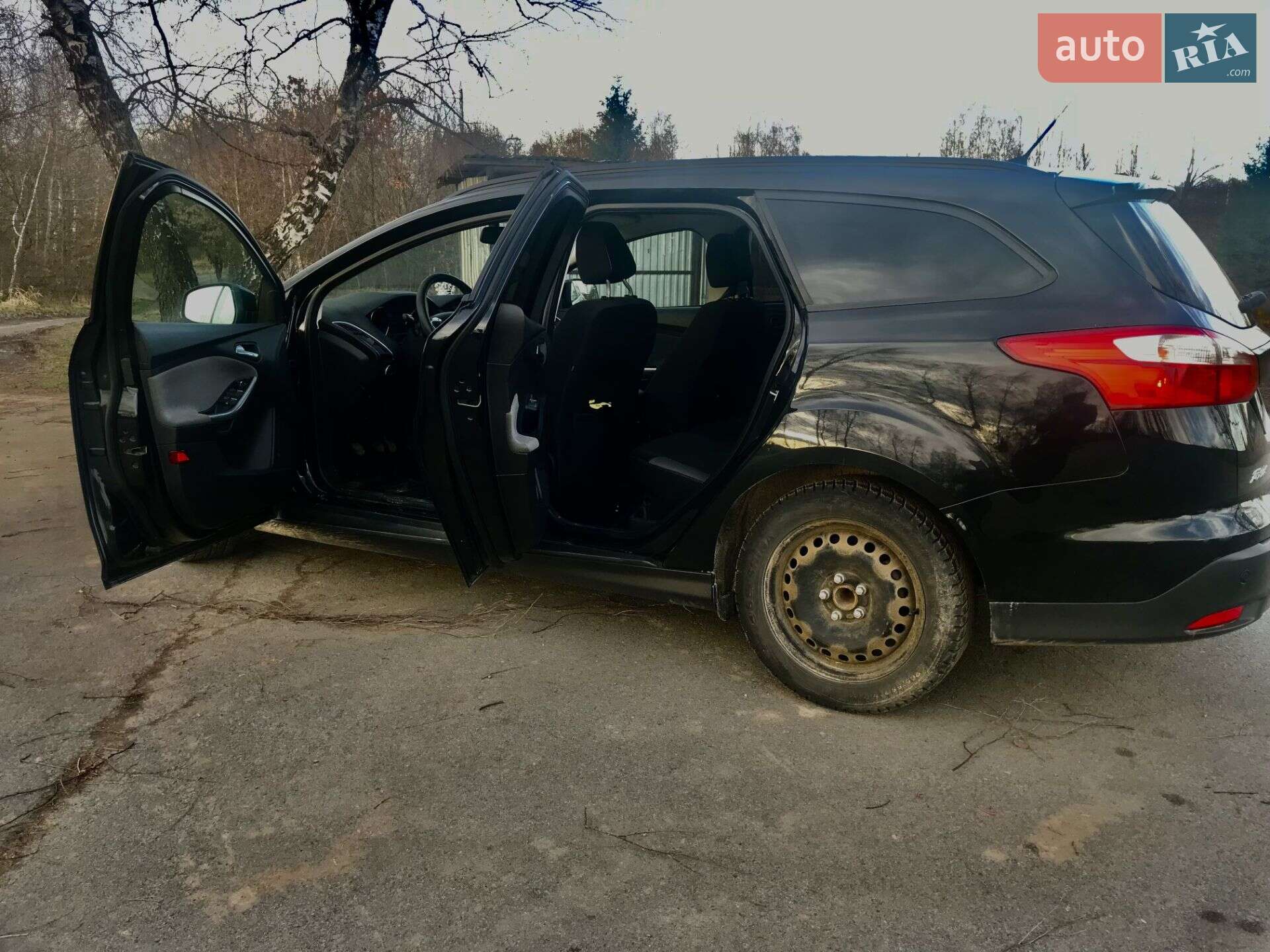 Ford Focus 2011 VIN WF0LXXGCBLBT86077 фото оголошення 4 з 30
