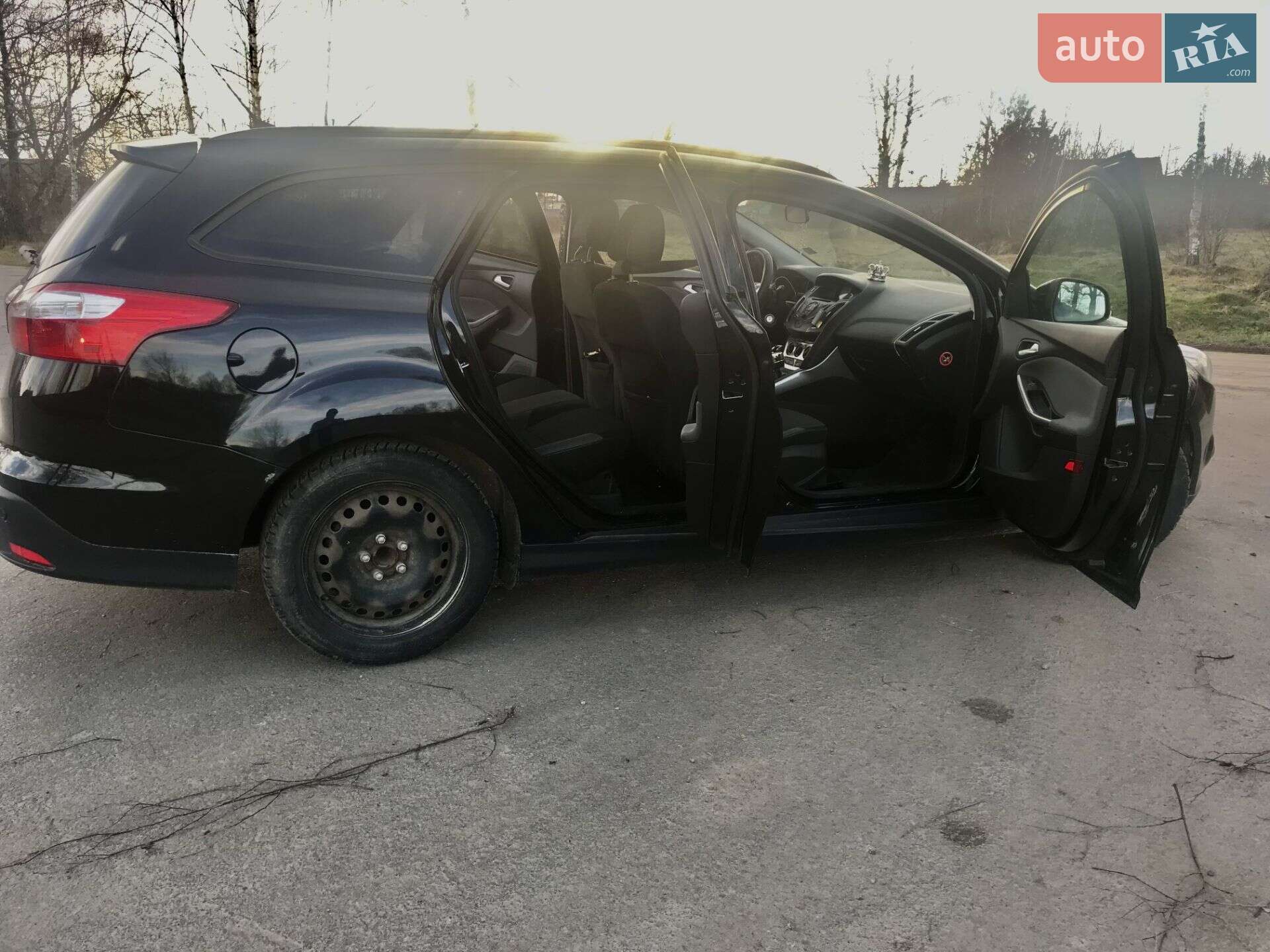 Ford Focus 2011 VIN WF0LXXGCBLBT86077 фото оголошення 10 з 30